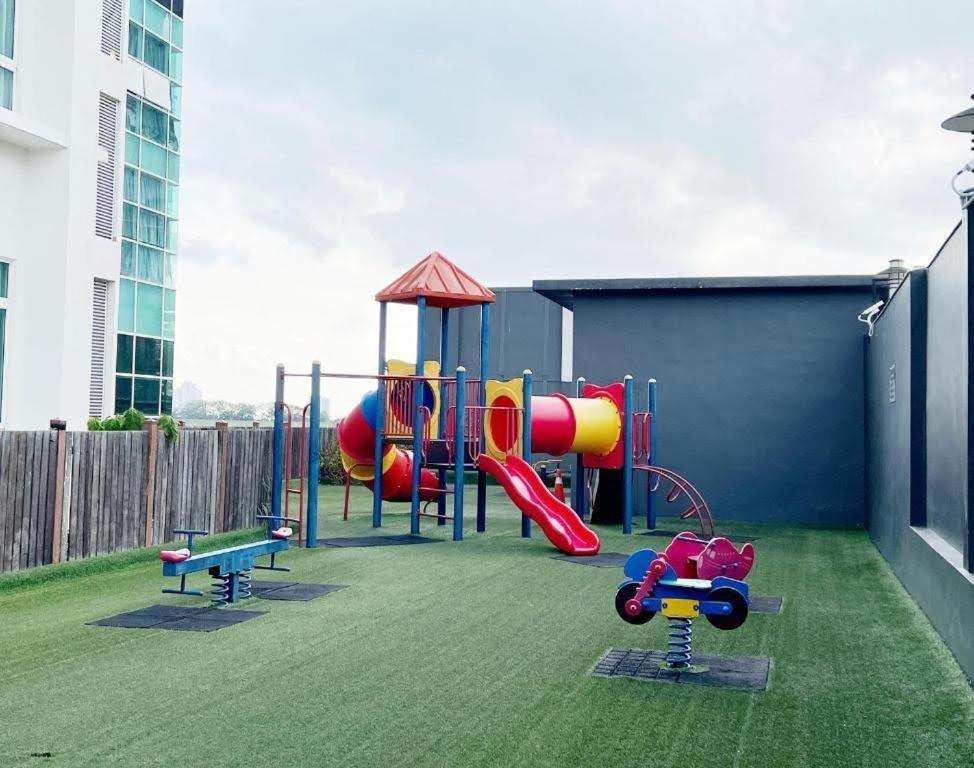 Jb City D'Esplanade Shopping Mall Apartment Johor Bahru Zewnętrze zdjęcie